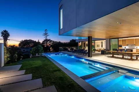 Exterior - 1605 Burgundy Rd, Encinitas, CA 92024 photo 3 of 11