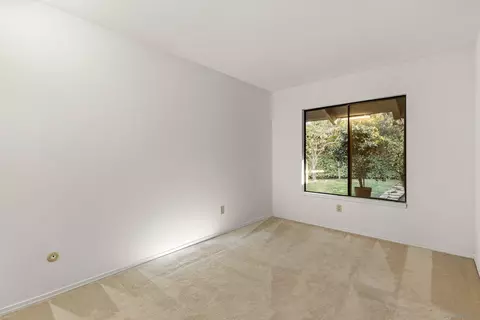 Bedroom - 7716 Hidden Valley Ct, La Jolla, CA 92037 photo 5 of 12