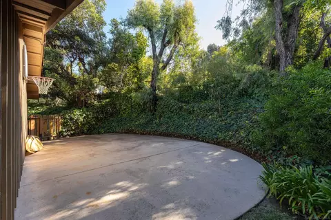 Exterior - 7716 Hidden Valley Ct, La Jolla, CA 92037 photo 11 of 14