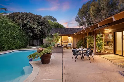 Exterior - 7716 Hidden Valley Ct, La Jolla, CA 92037 photo 5 of 14