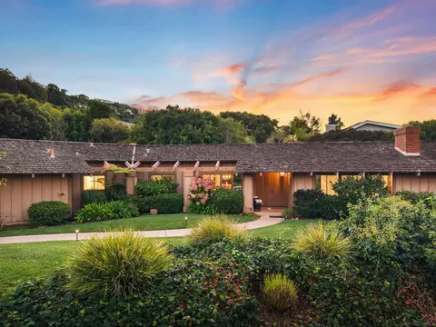 Exterior - 7716 Hidden Valley Ct, La Jolla, CA 92037 photo 2 of 14