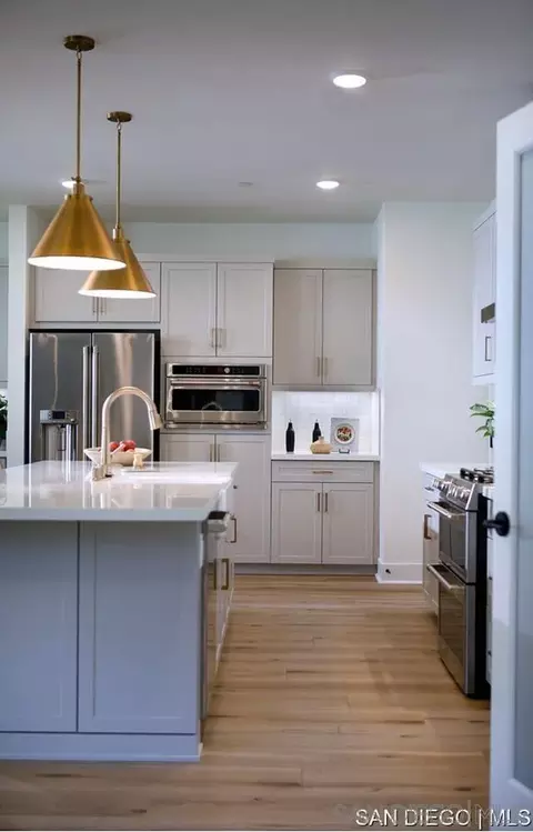 Kitchen - 709 Meadowood St #328, Fallbrook, CA 92028 photo 1 of 2