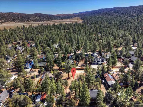 929 Ash Ln #15, Big Bear City, CA 92314