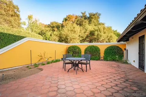 Exterior - 11 Country Glen Rd, Fallbrook, CA 92028 photo 10 of 27