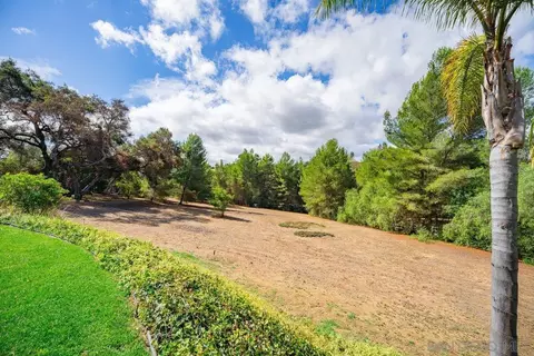 Exterior - 11 Country Glen Rd, Fallbrook, CA 92028 photo 17 of 27