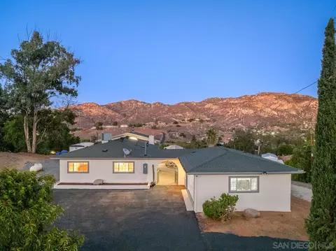 11330 Posthill Rd, Lakeside, CA 92040