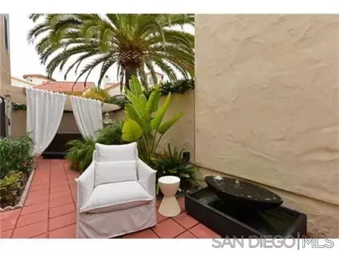 Exterior - 7335 Draper Ave, La Jolla, CA 92037 photo 4 of 4