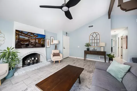 11060 Plum Tree Ln, Spring Valley, CA 91977 photo 9