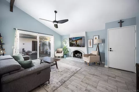 11060 Plum Tree Ln, Spring Valley, CA 91977 photo 8