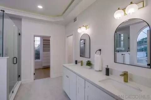 Bath - 2543 Daisy Ln, Fallbrook, CA 92028 photo 1 of 7