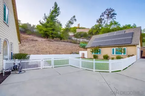 Exterior - 2543 Daisy Ln, Fallbrook, CA 92028 photo 19 of 23