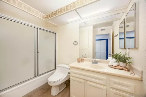 Bath - 1490 Gustavo St #E, El Cajon, CA 92019 photo 2 of 2