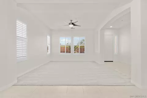 Living - 824 Hillcrest Ter, Fallbrook, CA 92028 photo 1 of 5