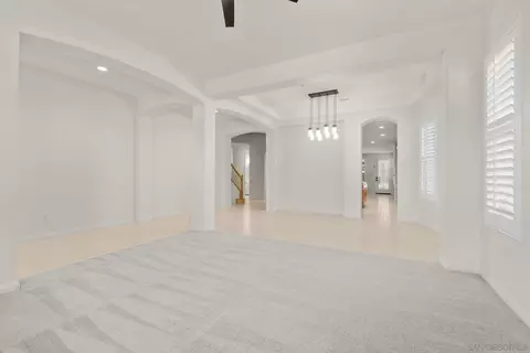 Living - 824 Hillcrest Ter, Fallbrook, CA 92028 photo 2 of 5