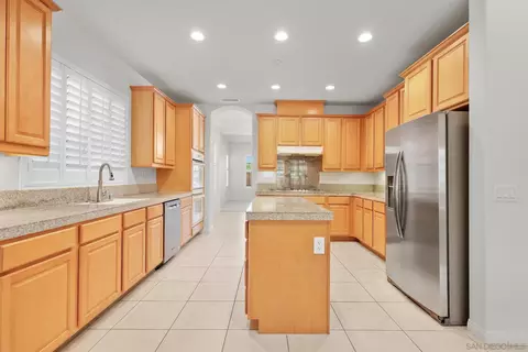 Kitchen - 824 Hillcrest Ter, Fallbrook, CA 92028 photo 1 of 3