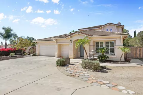 Exterior - 824 Hillcrest Ter, Fallbrook, CA 92028 photo 10 of 13