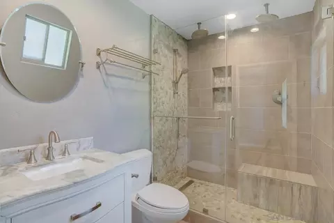 Bath - 1810 Jalisco Rd, El Cajon, CA 92019 photo 1 of 2