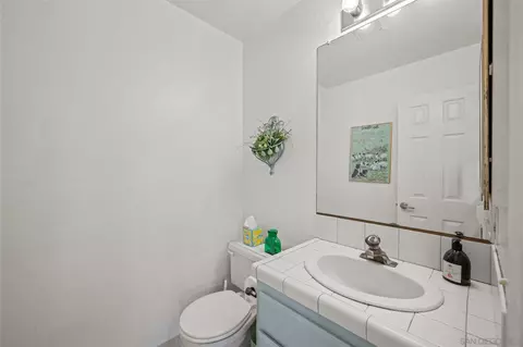 Bath - 7982 Lemon Cir, La Mesa, CA 91941 photo 1 of 4