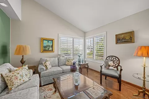 Living - 7982 Lemon Cir, La Mesa, CA 91941 photo 2 of 4