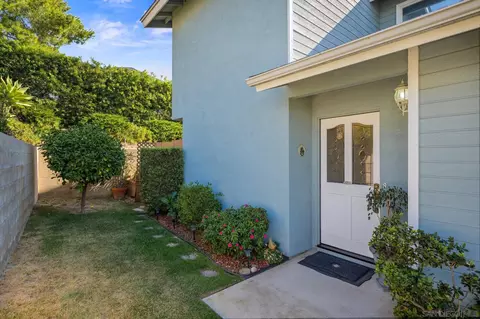Exterior - 7982 Lemon Cir, La Mesa, CA 91941 photo 4 of 8