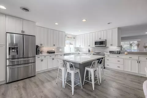 Kitchen - 9945 Via Rita, Santee, CA 92071 photo 5 of 6
