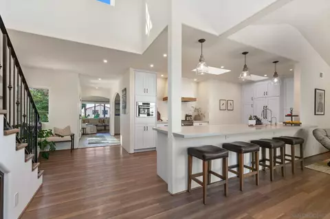 Kitchen - 901 Stratford Dr, Encinitas, CA 92024 photo 2 of 8