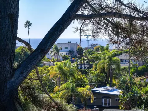 View/Area - 901 Stratford Dr, Encinitas, CA 92024 photo 2 of 10
