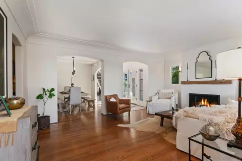 Living - 901 Stratford Dr, Encinitas, CA 92024 photo 1 of 8