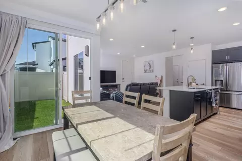 Dining - 219 Canopy Trails Pl, Fallbrook, CA 92028 photo 2 of 3