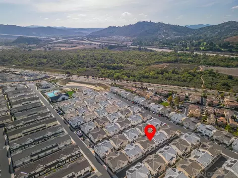 View/Area - 219 Canopy Trails Pl, Fallbrook, CA 92028 photo 2 of 9