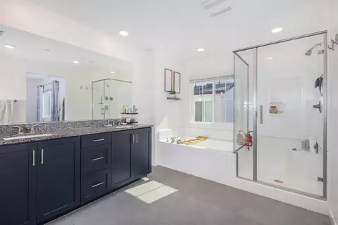 Bath - 219 Canopy Trails Pl, Fallbrook, CA 92028 photo 3 of 3