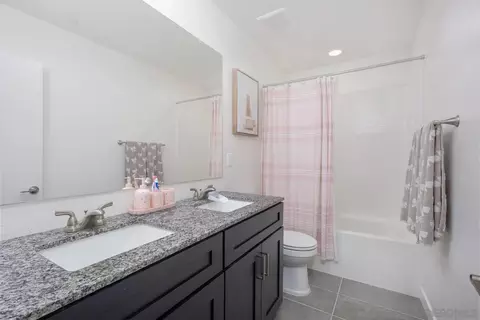 Bath - 219 Canopy Trails Pl, Fallbrook, CA 92028 photo 1 of 3