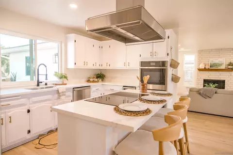 Kitchen - 16134 Hampson Pl, Ramona, CA 92065 photo 2 of 3