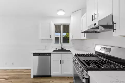 Kitchen - 450 E Bradley Ave #18, El Cajon, CA 92021 photo 3 of 5