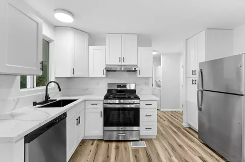 Kitchen - 450 E Bradley Ave #18, El Cajon, CA 92021 photo 2 of 5