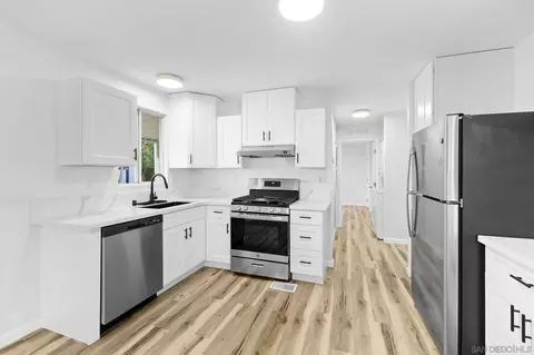 Kitchen - 450 E Bradley Ave #18, El Cajon, CA 92021 photo 1 of 5