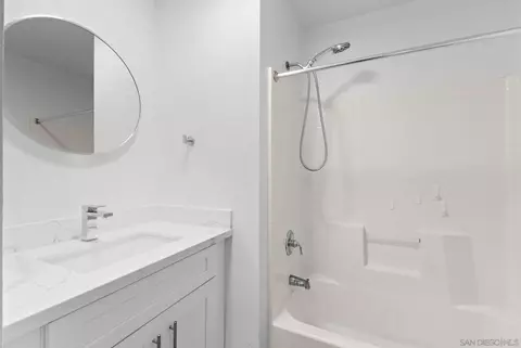 Bath - 450 E Bradley Ave #18, El Cajon, CA 92021 photo 1 of 4