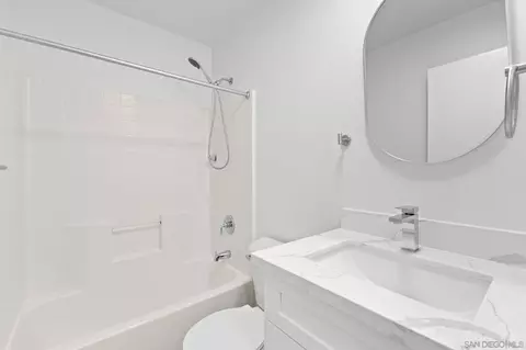 Bath - 450 E Bradley Ave #18, El Cajon, CA 92021 photo 3 of 4