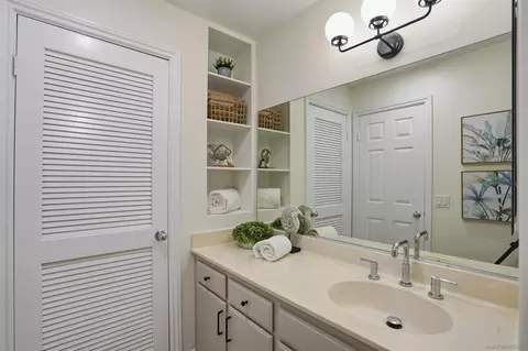 Bath - 400 N The Strand #21, Oceanside, CA 92054 photo 2 of 3