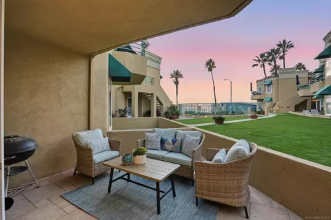 Exterior - 400 N The Strand #21, Oceanside, CA 92054 photo 1 of 7