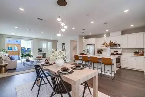 1956 Infinity Ln, Chula Vista, CA 91915