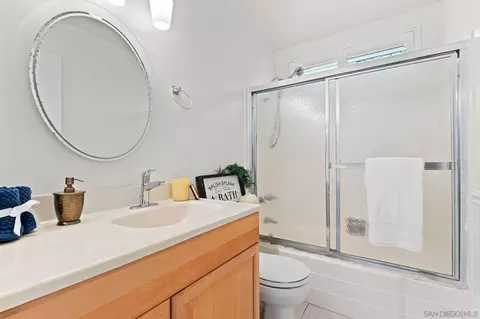 Bath - 3511 Badillo Rd, San Marcos, CA 92069 photo 1 of 1