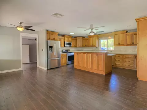 1885 Euclid Ave, El Cajon, CA 92019 photo 3