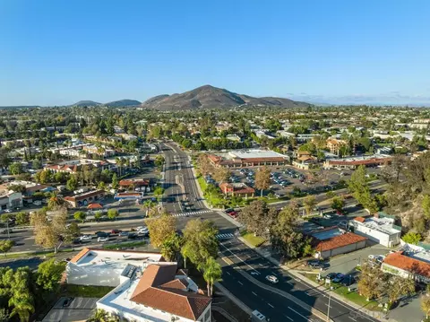 View/Area - 5430 Baltimore Dr #36, La Mesa, CA 91942 photo 5 of 6