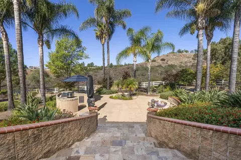 Exterior - 10328 Hawley Rd, El Cajon, CA 92021 photo 7 of 23