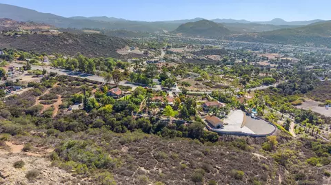 View/Area - 10328 Hawley Rd, El Cajon, CA 92021 photo 5 of 6