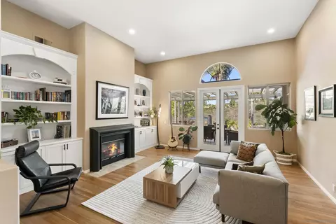 Living - 10328 Hawley Rd, El Cajon, CA 92021 photo 2 of 5
