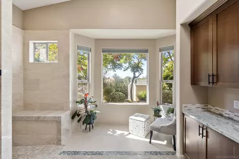 Bath - 10328 Hawley Rd, El Cajon, CA 92021 photo 1 of 5