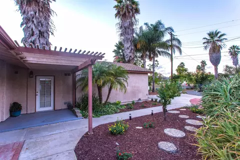 Exterior - 14287 Lolin Ln, Poway, CA 92064 photo 3 of 9