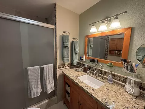 Bath - 706 Hanson Ln, Ramona, CA 92065 photo 1 of 2